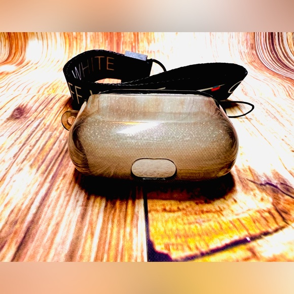 Nike OFF WHITE design Protective case for AirPods3: Black - Picture 6 of 11